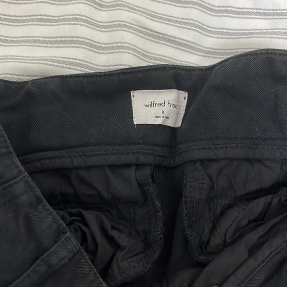 Aritzia Ascendant Pant - Short Size 0 - Picture 3 of 3